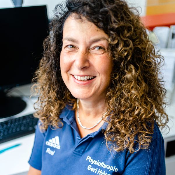 Rosi Riesbeck Rezeptionistin der Physiopraxis Huber